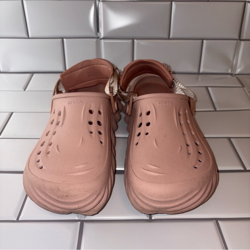 Crocs  Echo Pink Clogs Sz 8